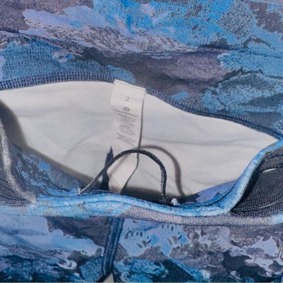 lululemon Speed Up Full-On Luxtreme Legging Screen Camo Purple & Blue Size 2 - Picture 5 of 14